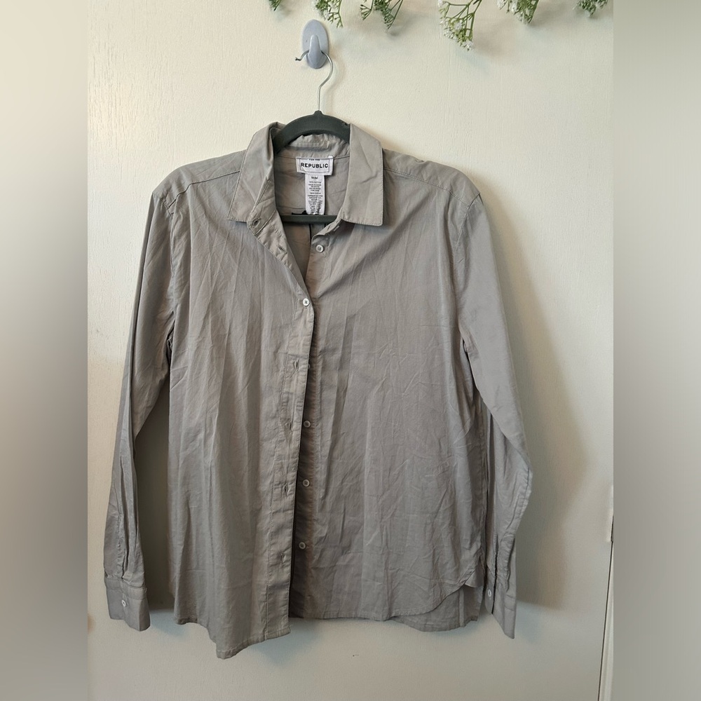 (B36)NWT For The Republic | Dusty Blue Button Down